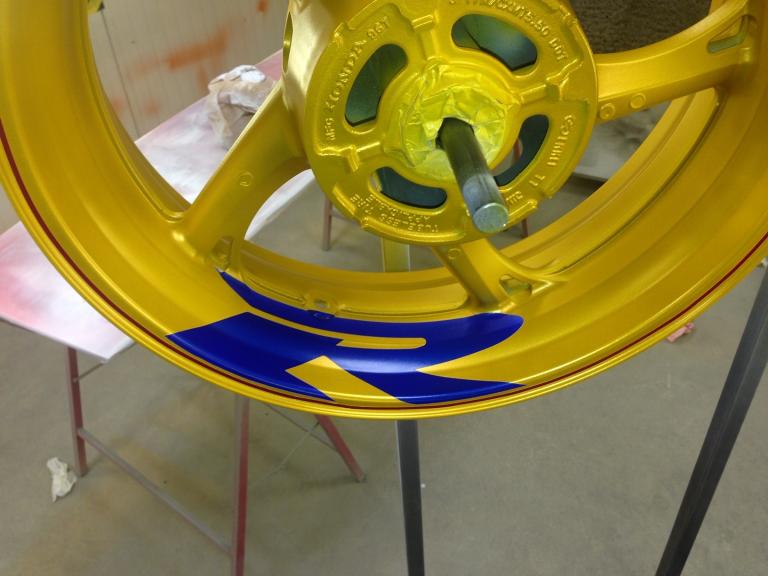 Mise en peinture pièce moto