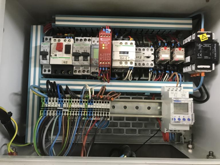 Câblage armoire électrique machines