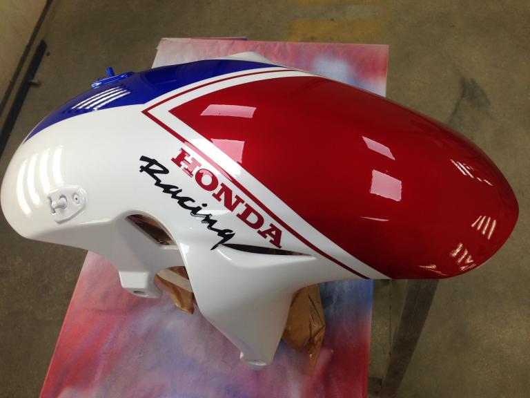 Mise en peinture pièce moto