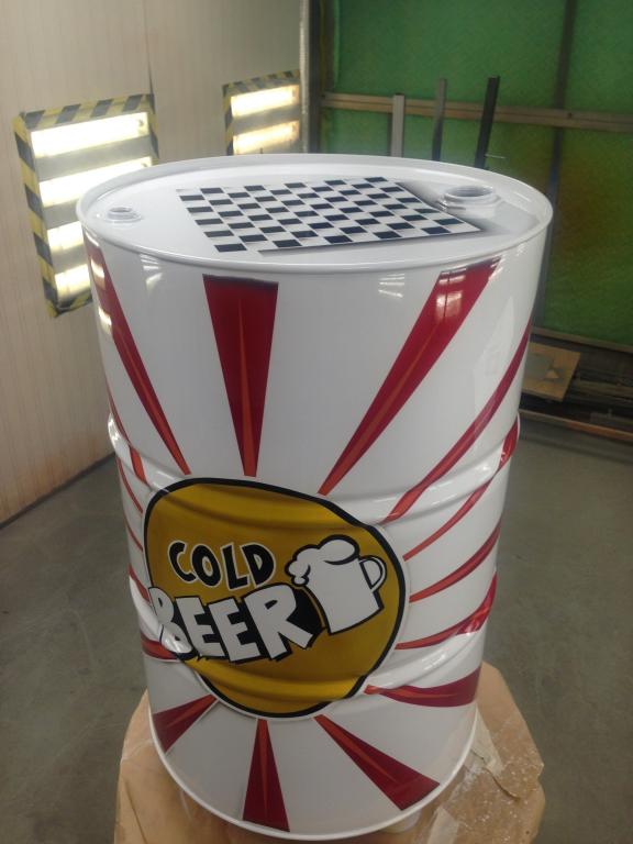 Mise en peinture d'un fût, meuble rangement
